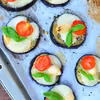 Mini pizze z bakłażana z mozzarellą, pomidorami i czosnkiem - BEZ mięsa i ciasta