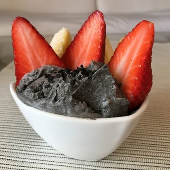 CZARNE LODY SEZAMOWE