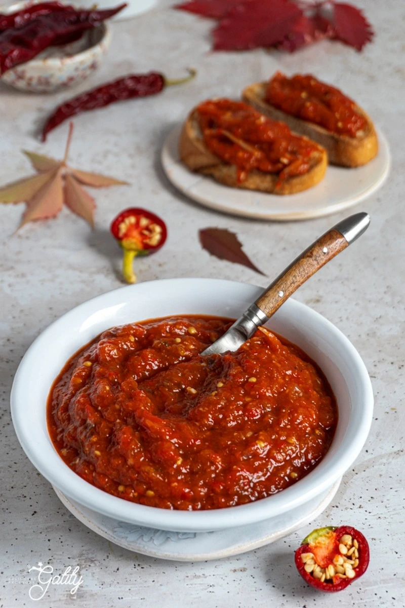 Ajvar, pasta paprykowa