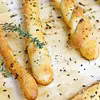 Paluchy z ciasta pizzowego