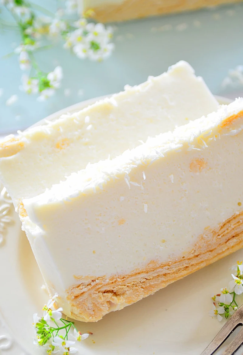 Kokosowy sernik na zimno inspirowany Rafaello