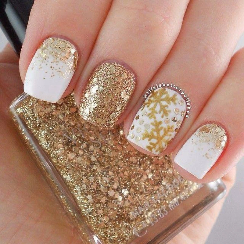 Świąteczny manicure