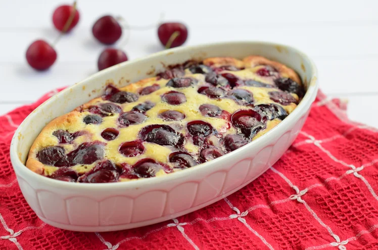Zdjęcie Zalej czereśnie tą masą i upiecz! Prosty, sezonowy deser z piekarnika #1