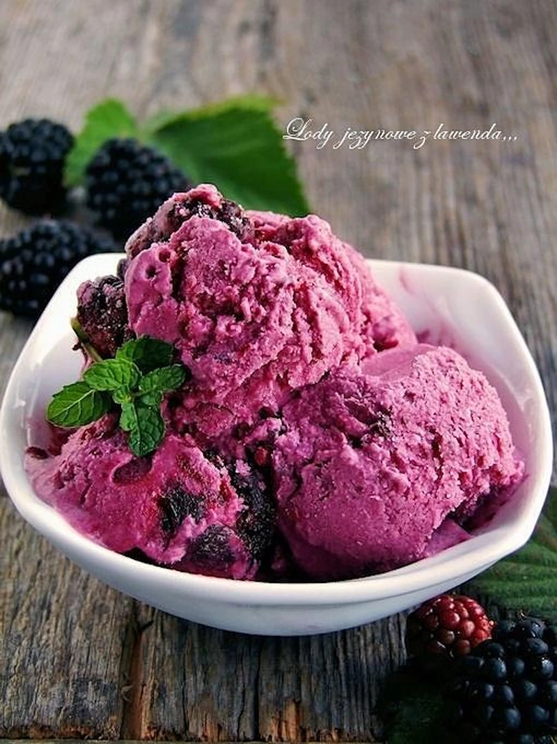 lody jeżynowe z lawendą