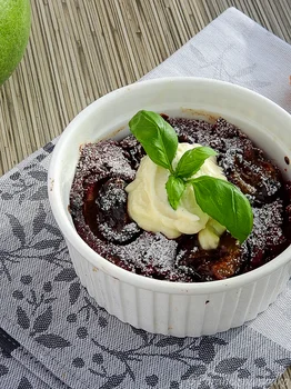 BURACZANE BROWNIE ZE ŚLIWKAMI