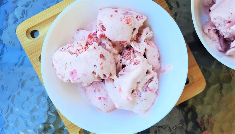 Lody truskawkowe