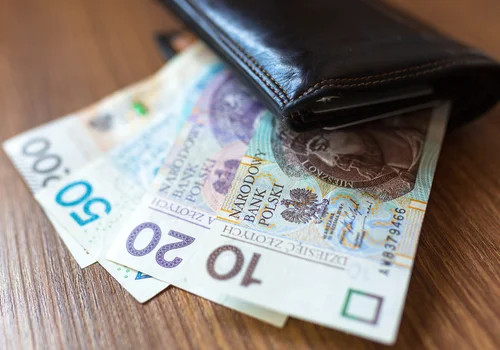 Od lipca ponad 8 tys. złotych minimalnego wynagrodzenia dla 700 tys. osób! Ci pracownicy skorzystają z podwyżek