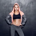 Przygotuj sylwetkę na lato: 3 proste ćwiczenia na sexy brzuch