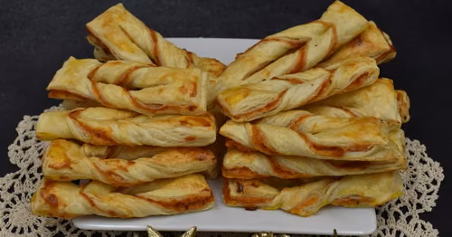 Faworki ala pizza