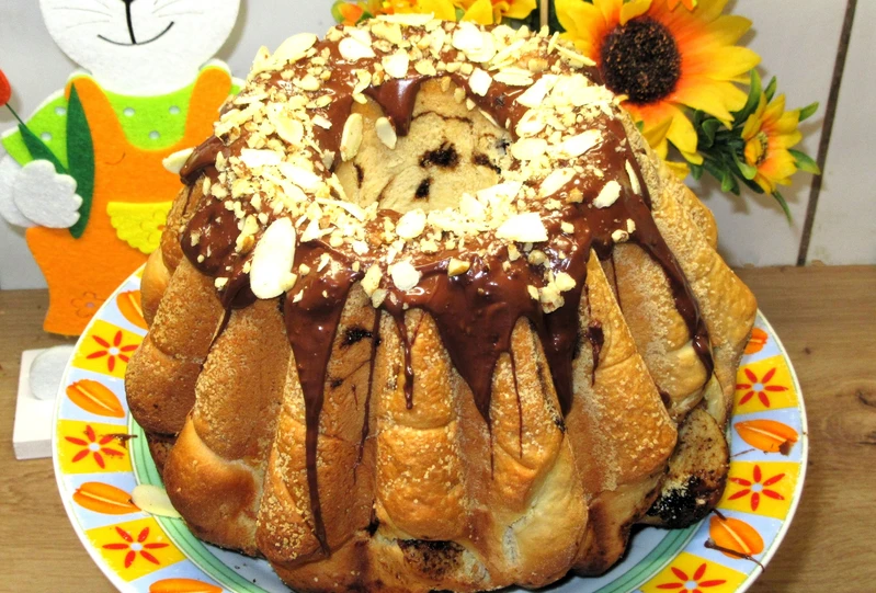 Pyszna babka Wielkanocna drożdżowa z powidłami-łatwa i ładna w przekroju+FILM