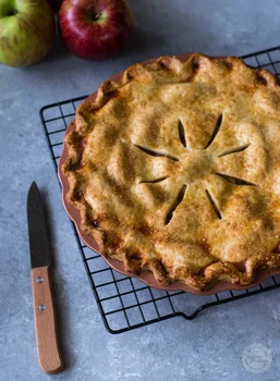 Amerykańska Szarlotka (Apple Pie)