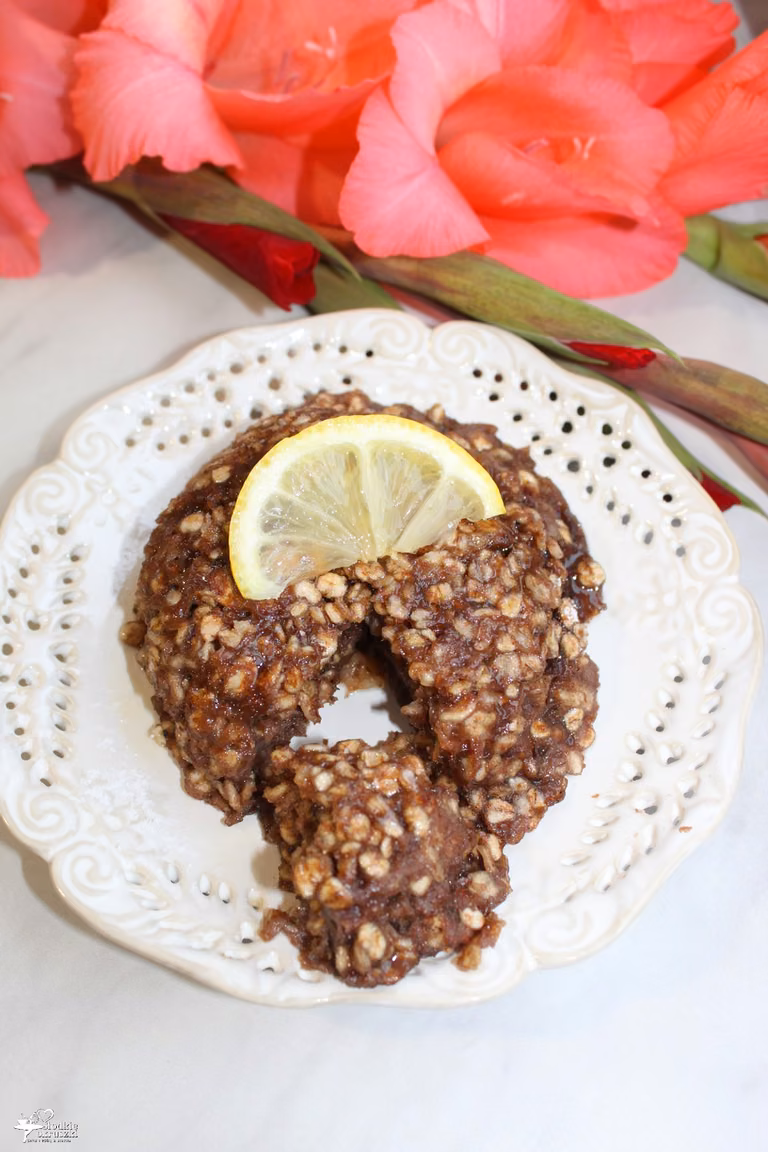 Fit mug cake na płatkach jęczmiennych