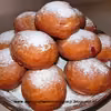 Pączki z dżemem truskawkowym