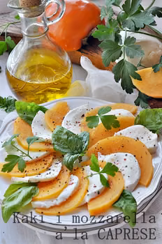 Kaki i mozzarella a’la sałatka caprese