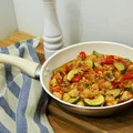 PYSZNE DANIE JEDNOGARNKOWE Z KURCZAKIEM I WARZYWAMI