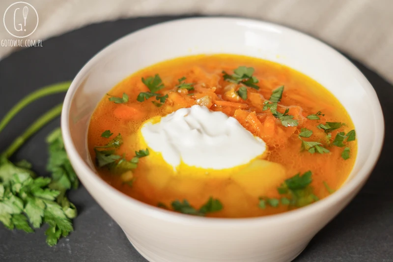 Zupa marchewkowa z curry