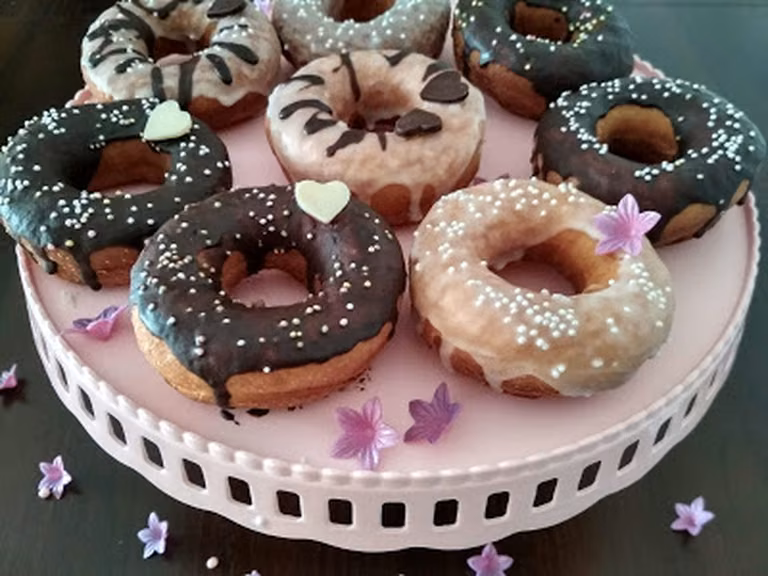 Donaty-pączki z dziurką