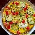 Omlet z cukinią, mozzarellą i pomidorem - 309 kcal