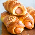 Hot dogi w cieście drożdżowym - roll dogi