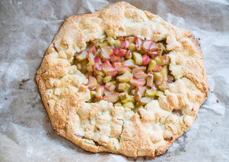 Rustykalna tarta z rabarbarem bez glutenu