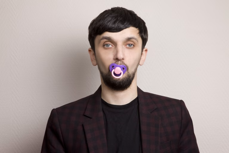 Syndrom Piotrusia Pana- czy da się stworzyć związek z wiecznym chłopcem?
