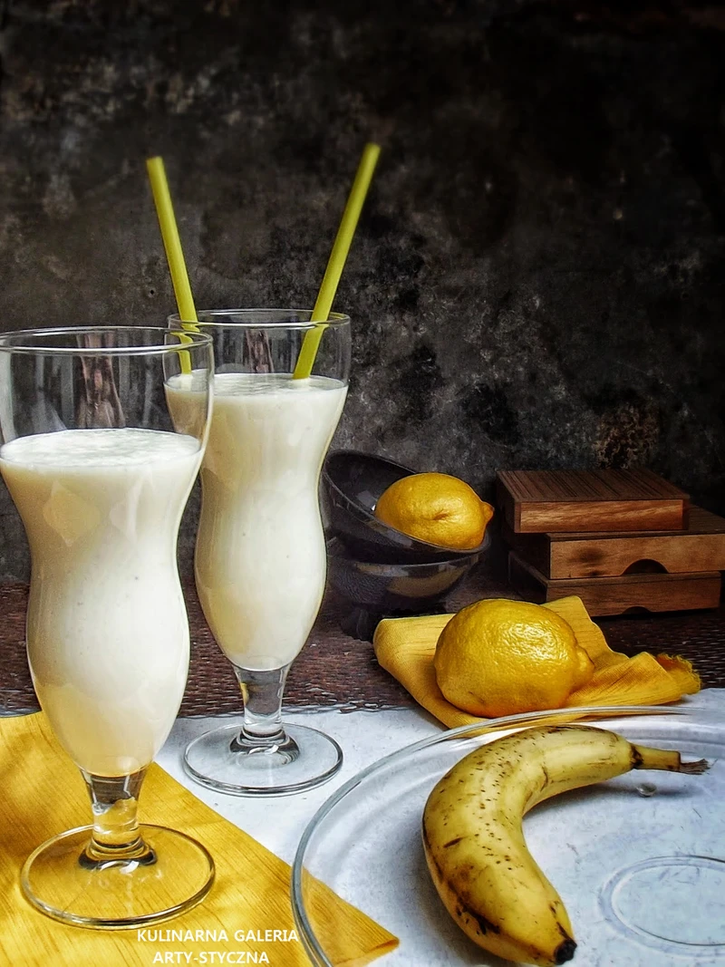 Koktajl bananowy