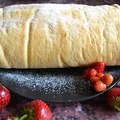 Rolada z truskawkami
