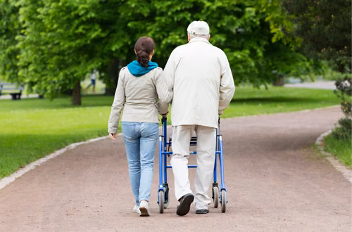 Nowe świadczenie dla seniorów już zatwierdzone! Z bonu skorzystają osoby w wieku 65+ i ich rodziny