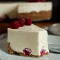 sernik na zimno z białą czekoladą i mascarpone na orzechowym spodzie