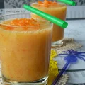 Koktajl: Pomarańcza + banan + jabłko + marchewka