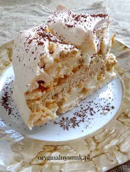 Tort bezowy z kawą
