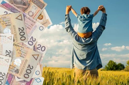 Matczyna emerytura także dla ojców? Rząd chce zlikwidować nierówność w świadczeniach