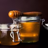 Miód manuka: Skąd pochodzi, jak działa, jaki miód kupować