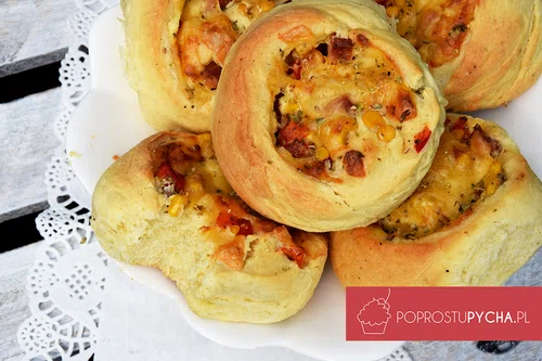 Zawijane bułeczki czosnkowo- serowe a`la pizzerinki <3