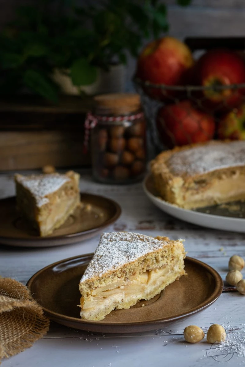 Tarta orzechowo-jabłkowa