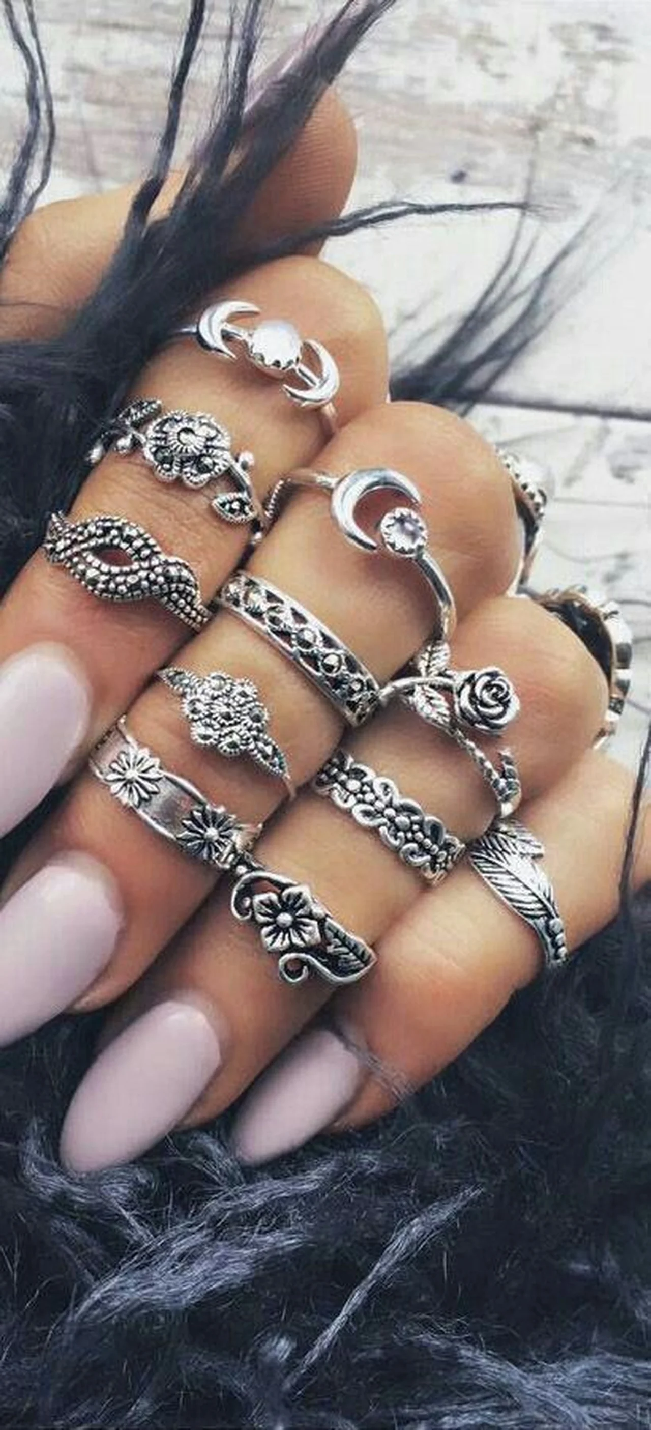 Sporo pierścionków