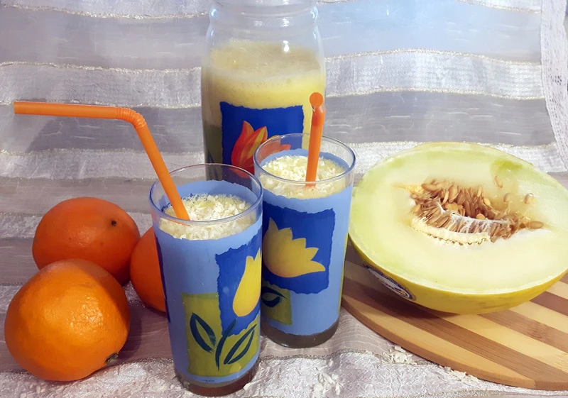 KOKTAJL Z MELONEM I POMARAŃCZAMI