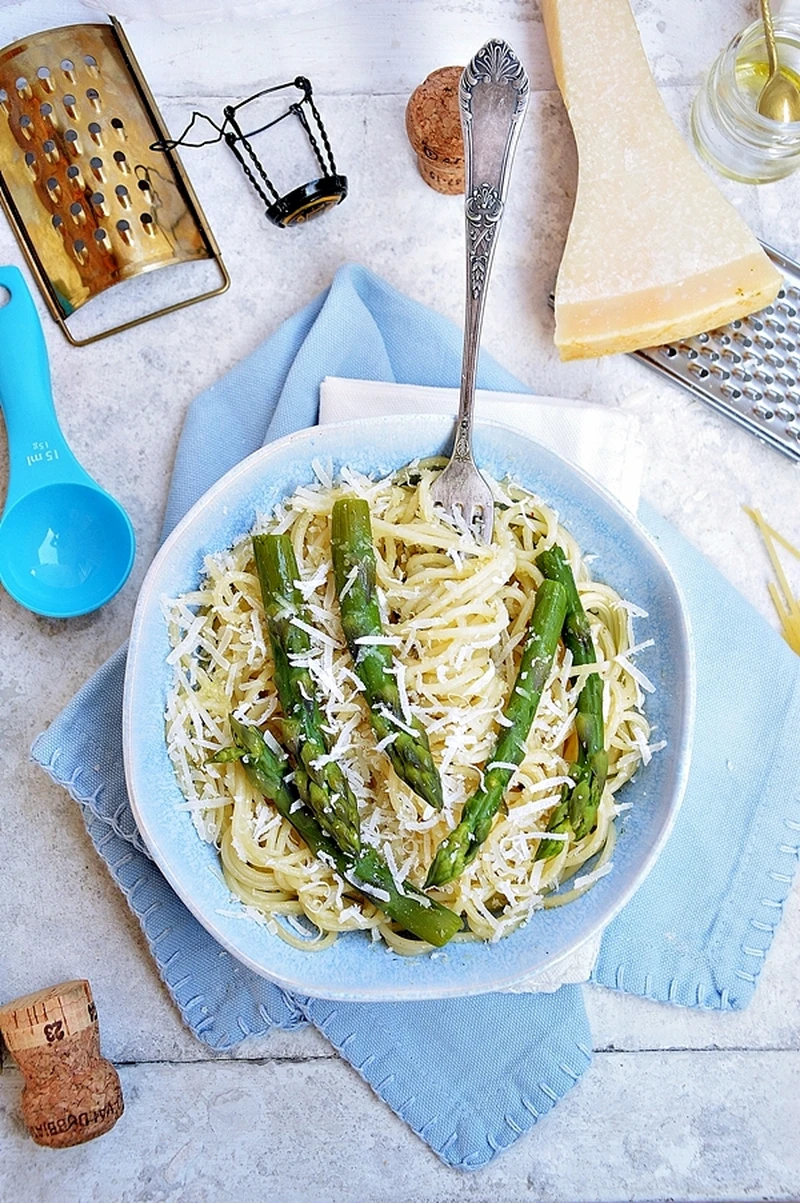 Spaghetti z zielonymi szparagami