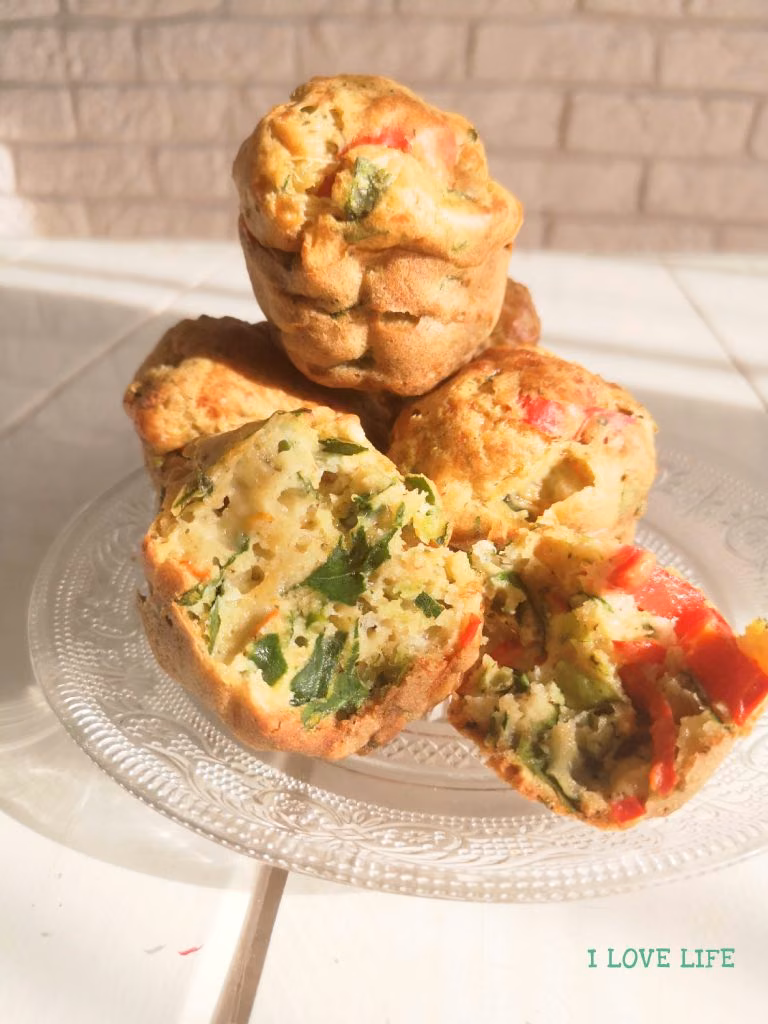 Muffiny ze szpinakiem i papryką