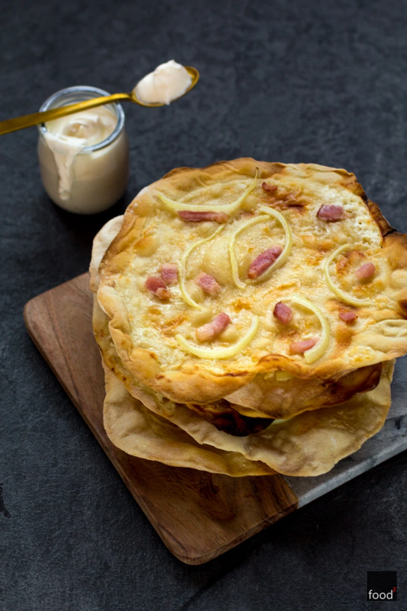 Tarte flambée - alzackie podpłomyki