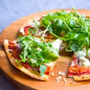 Pizza z tortilli z ricottą i prosciutto FIT