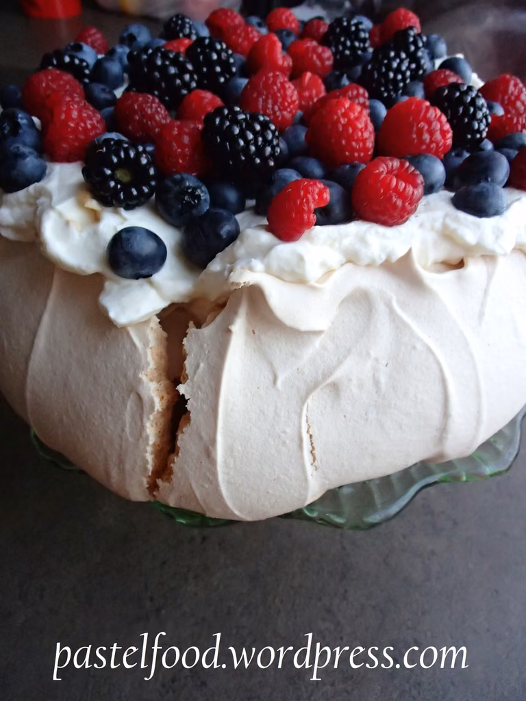 Pavlova - tort bezowy
