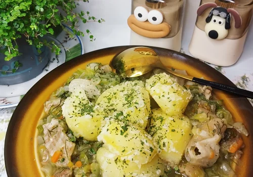 Młoda kapusta do ziemniaków