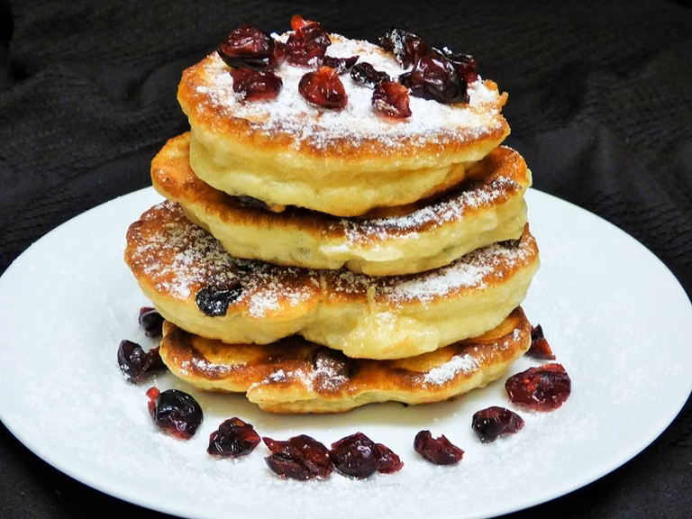 Racuchy z żurawiną i lekkim aromatem cytrynowym