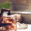 Jak przedłużyć trwałość perfum?