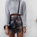 Sweter z falbankami