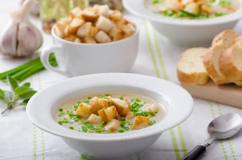 Zupa czosnkowa