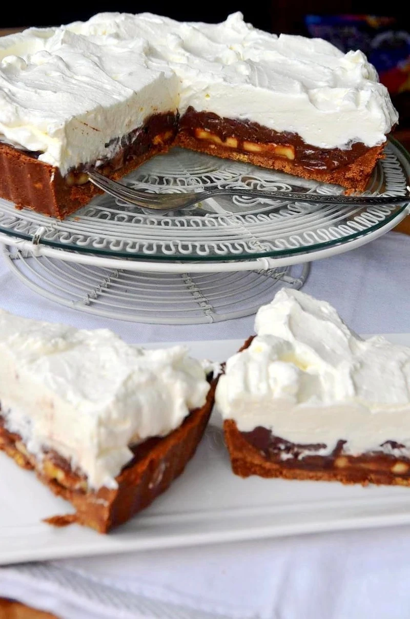 Bez pieczenia. Banoffee pie, tarta z karmelem bananami i kremem
