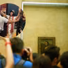 PILNE: "Mona Lisa" obrzucona tortem! (WIDEO)