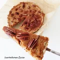 Tarta z orzechami pekan i masą kajmakową
